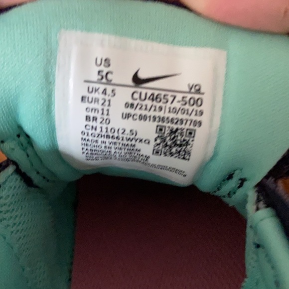 Nike toddler shoes - Picture 3 of 5